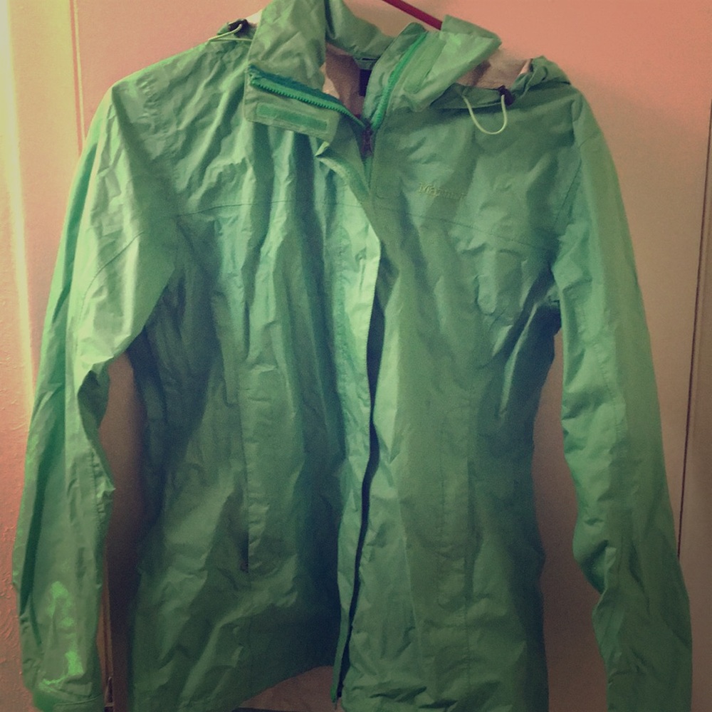 Marmot women’s rain jacket green size medium